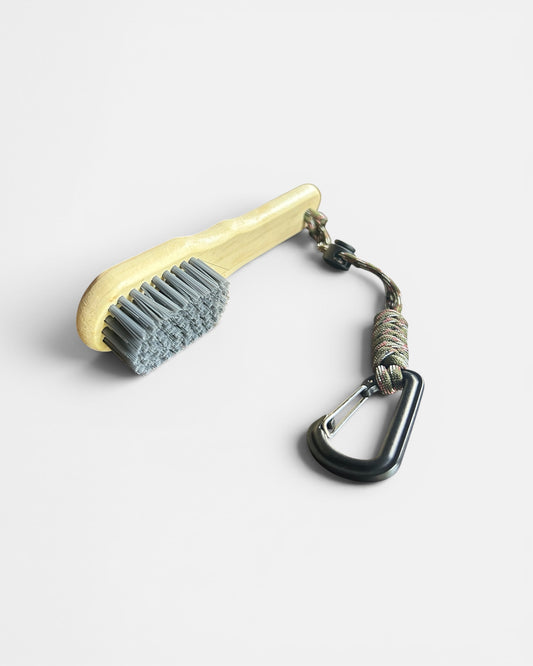 Sand+Summit Bag brush